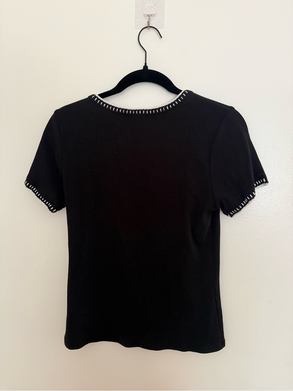 Truth By Republic Black Tee - Picture 2 of 4